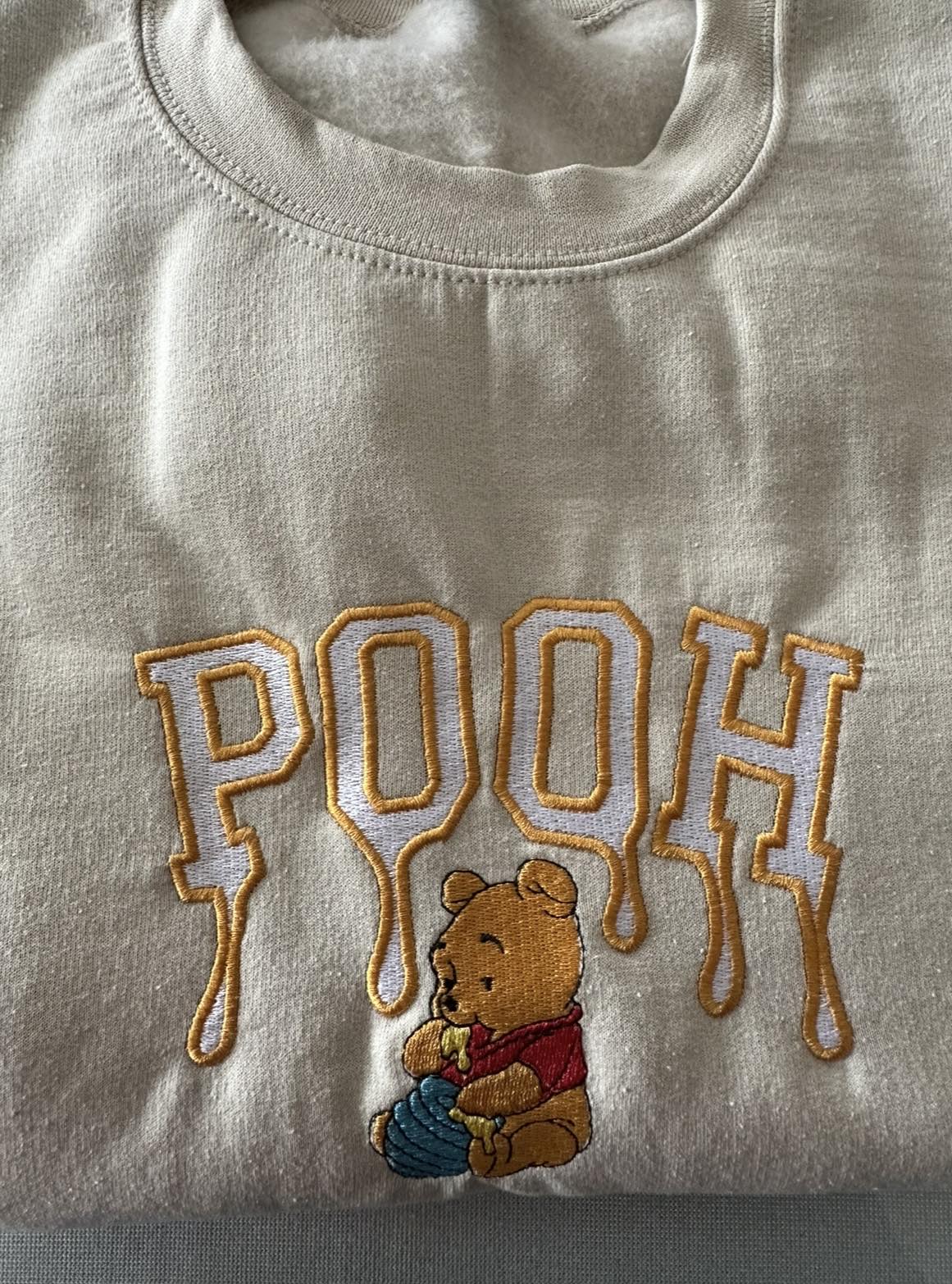 Sweat brodé personnalisable à capuche ou col rond