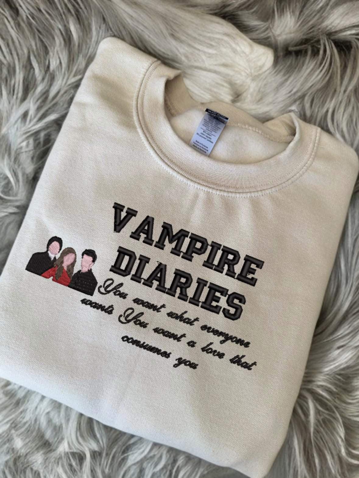 Sweatshirt brodé Vampire Diaries